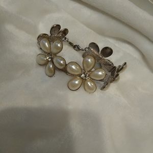 Pearl Flower Bracelet